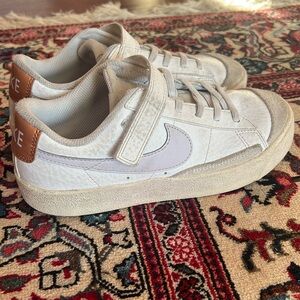 Kids Nike Sneakers with Velcro Straps size 2Y